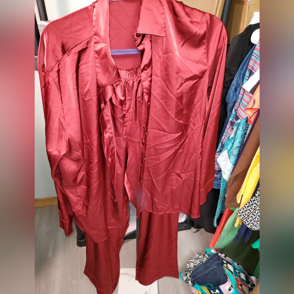 Luxurious Burgundy Women's Pajama Set